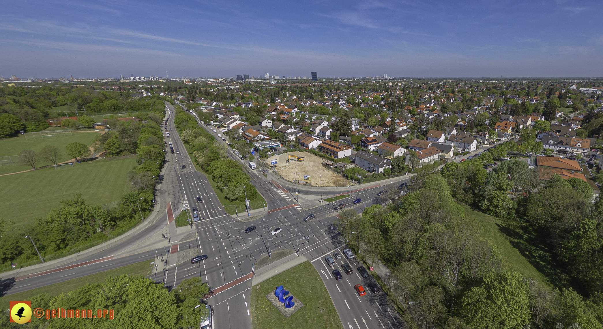 13.04.2024 - Luftbilder der Baustelle MONACO an der Heinrich-Wieland/Ecke Corinthstrasse in Neuperlach