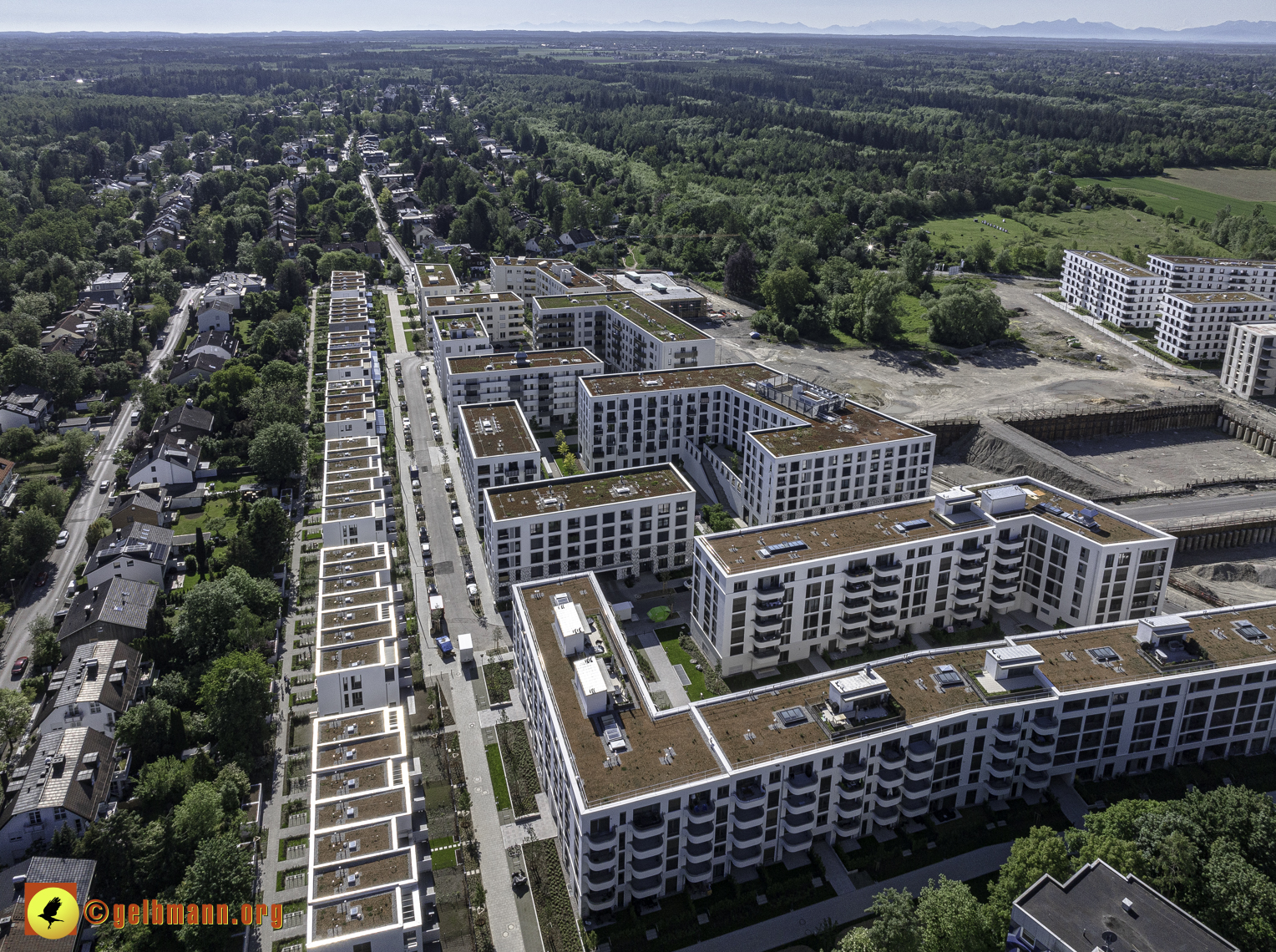 14.05.2024 - DEMOS-Baustelle und BayernHeim-Baustelle Alexisquartier in Neuperlach