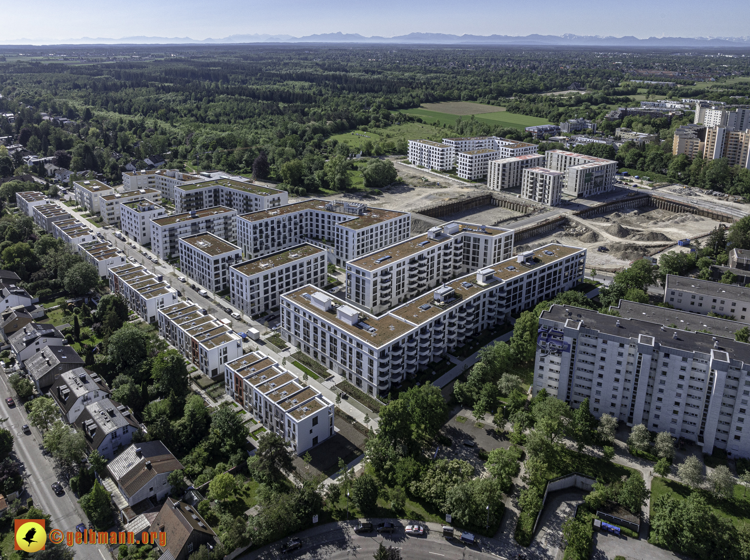 14.05.2024 - DEMOS-Baustelle und BayernHeim-Baustelle Alexisquartier in Neuperlach