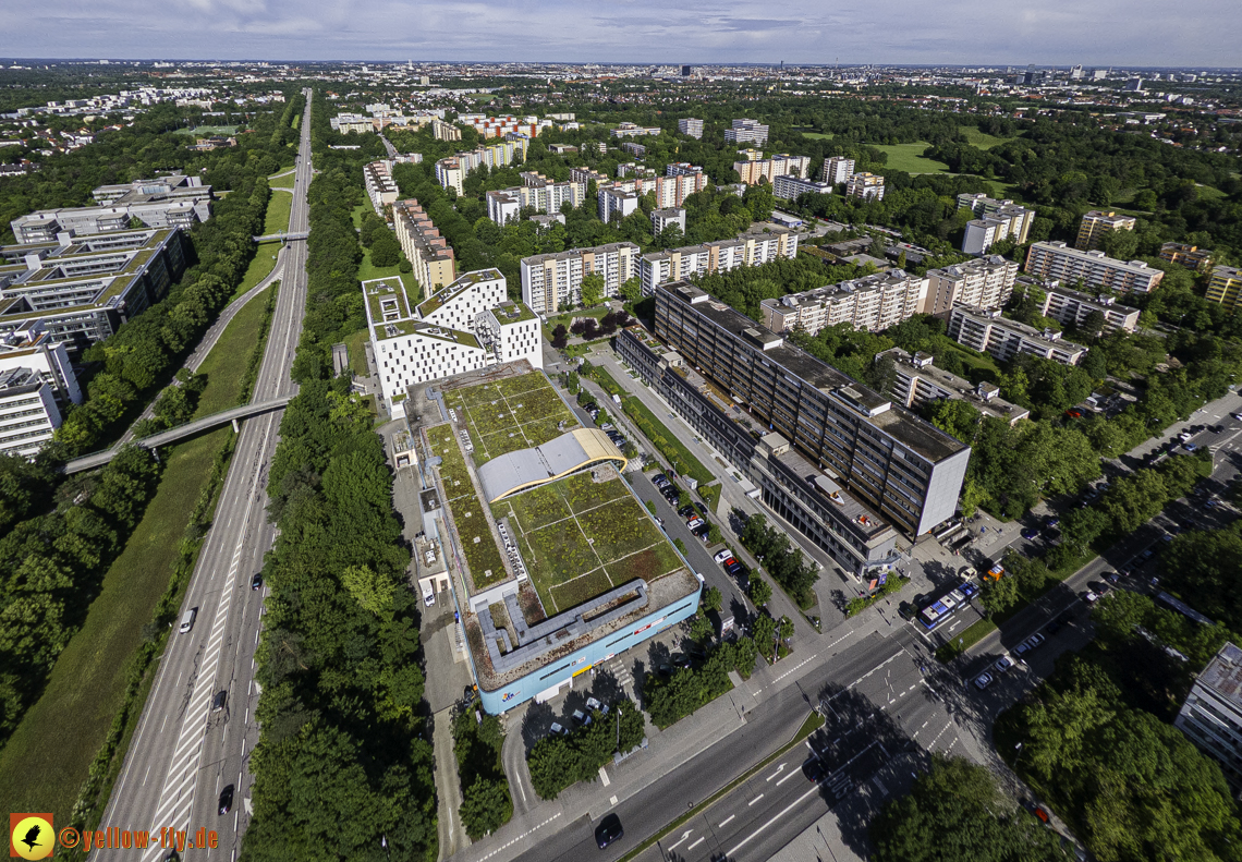 2024-05-30-plettzentrum - Baustelle im Plettzentrum zur Montessori-Schule Neuperlach