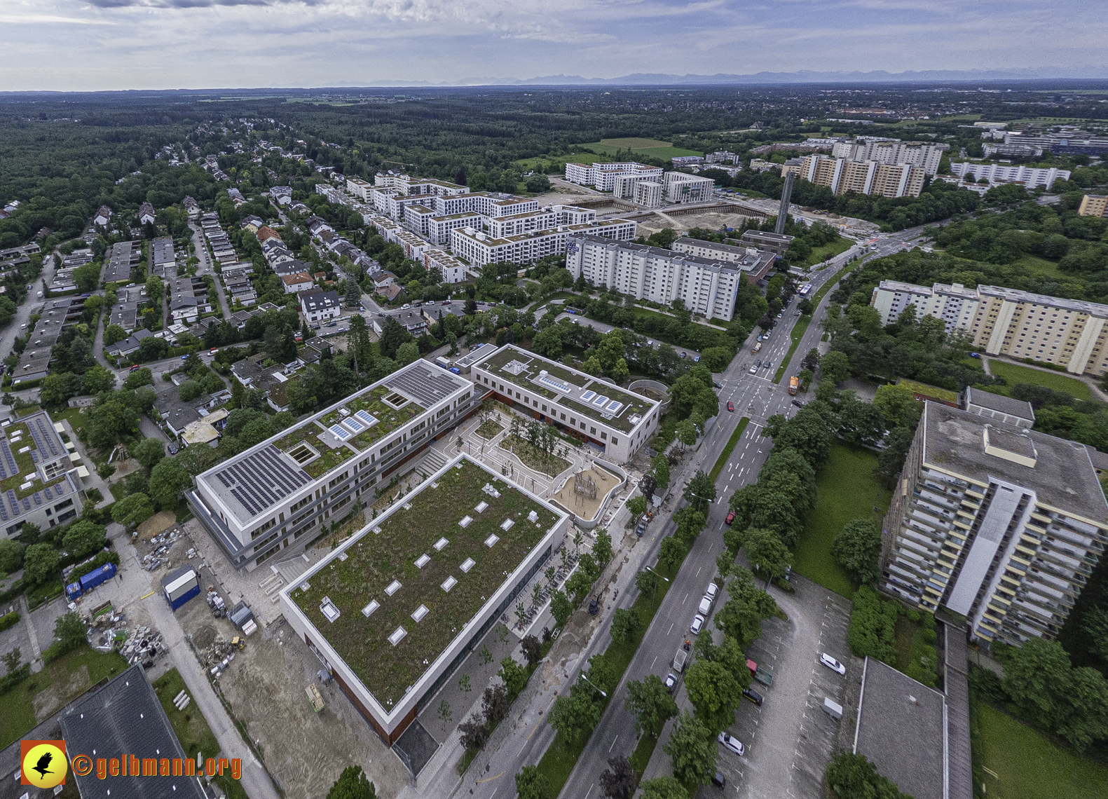 06.06.2024 - Luftbilder der Baustelle Grundschule_am_Karl-Marx-Ring in Neuperlach