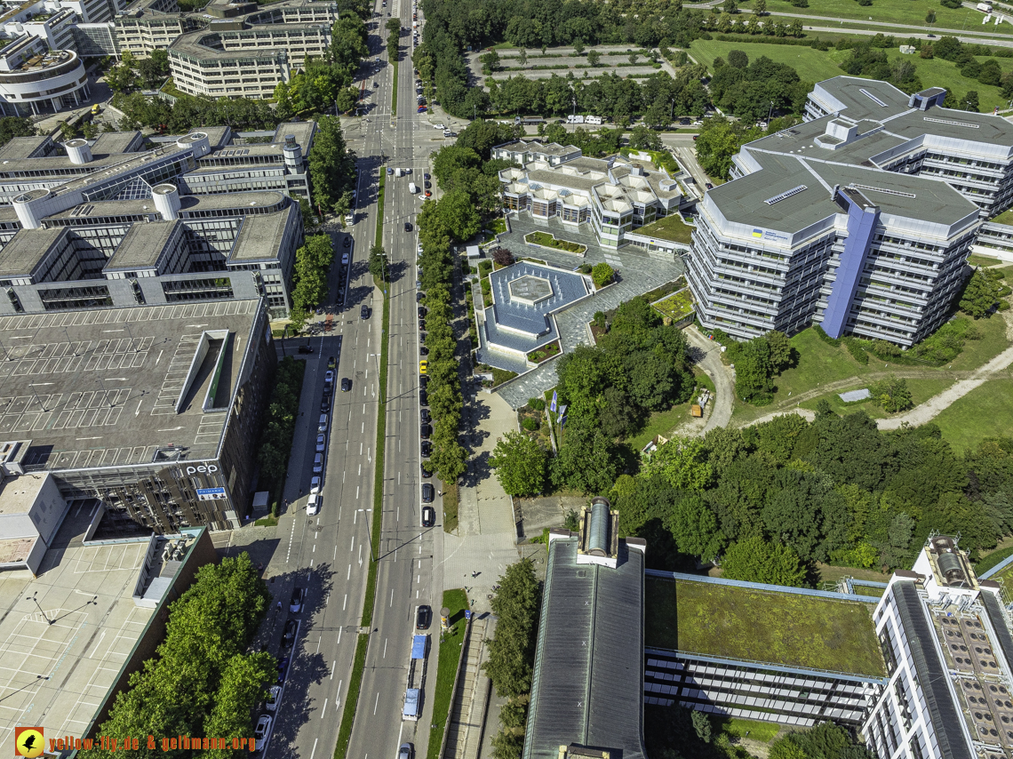 29.07.2024 - Brunnen vor der deutschen Rentenversicherung Bayern Süd in Neuperlach