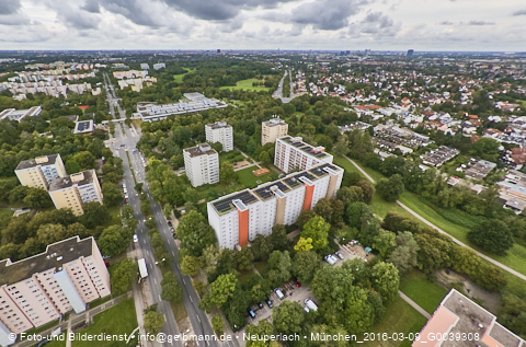 12.09.2024 - Dachbegehung mit der Münchner Wohnen am Karl-Marx-Ring 11-21 in Neuperlach