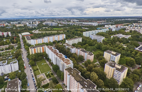 12.09.2024 - Dachbegehung mit der Münchner Wohnen am Karl-Marx-Ring 11-21 in Neuperlach
