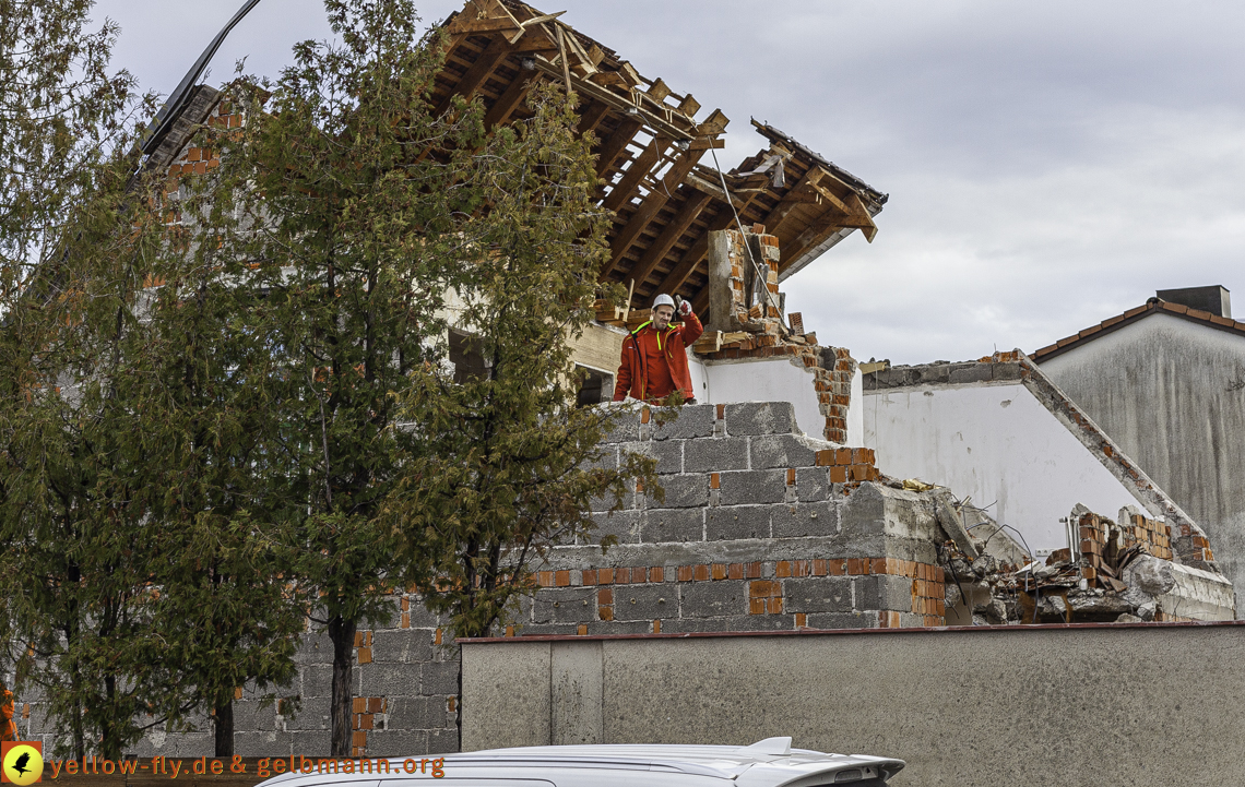 26.11.2024 - Baustelle in der Niederalmstraße Ecke Hugo-Lang-Bogen in Neuperlach