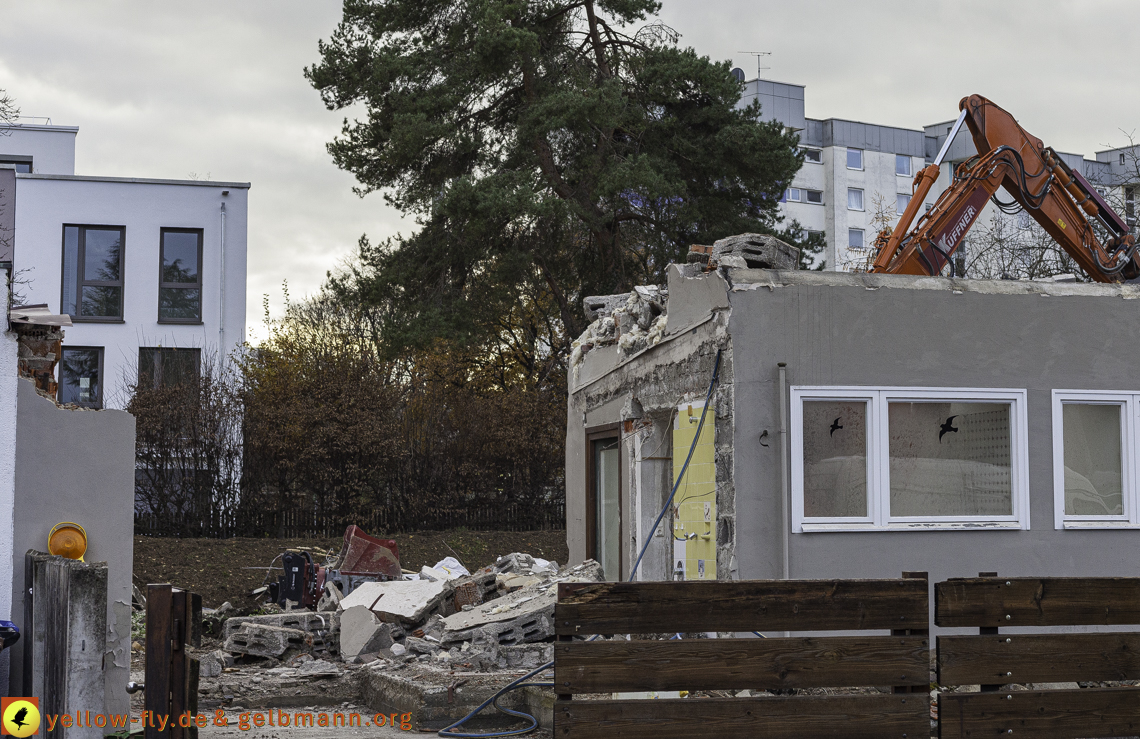 26.11.2024 - Baustelle in der Niederalmstraße Ecke Hugo-Lang-Bogen in Neuperlach