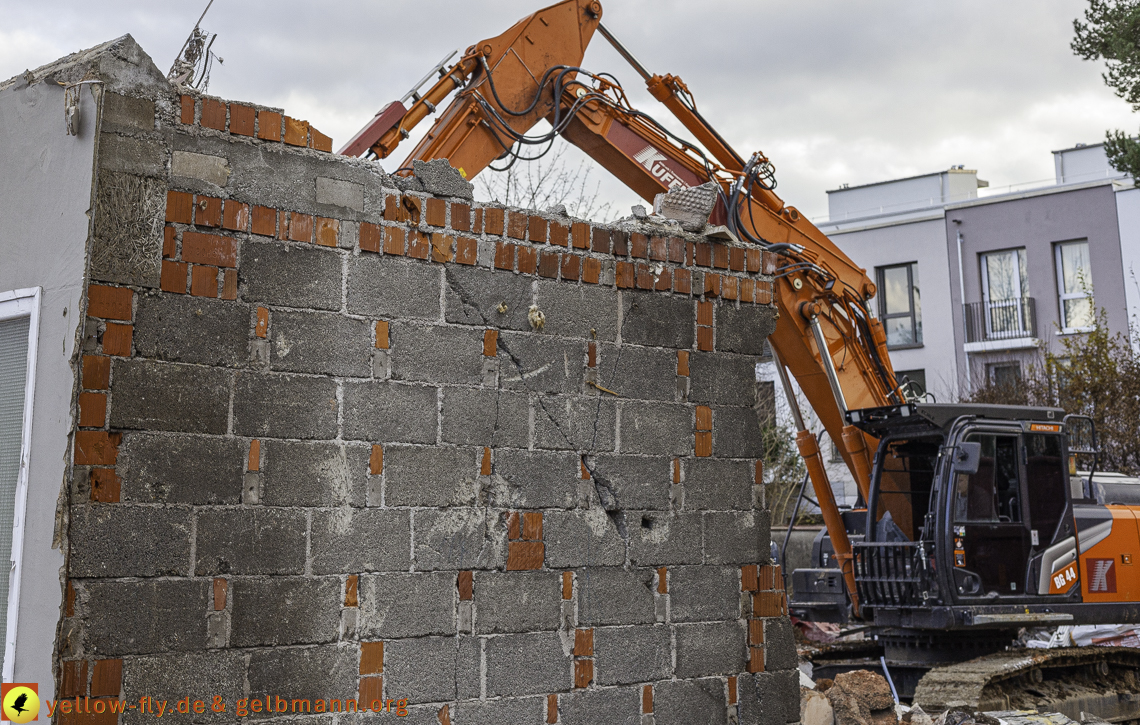 26.11.2024 - Baustelle in der Niederalmstraße Ecke Hugo-Lang-Bogen in Neuperlach