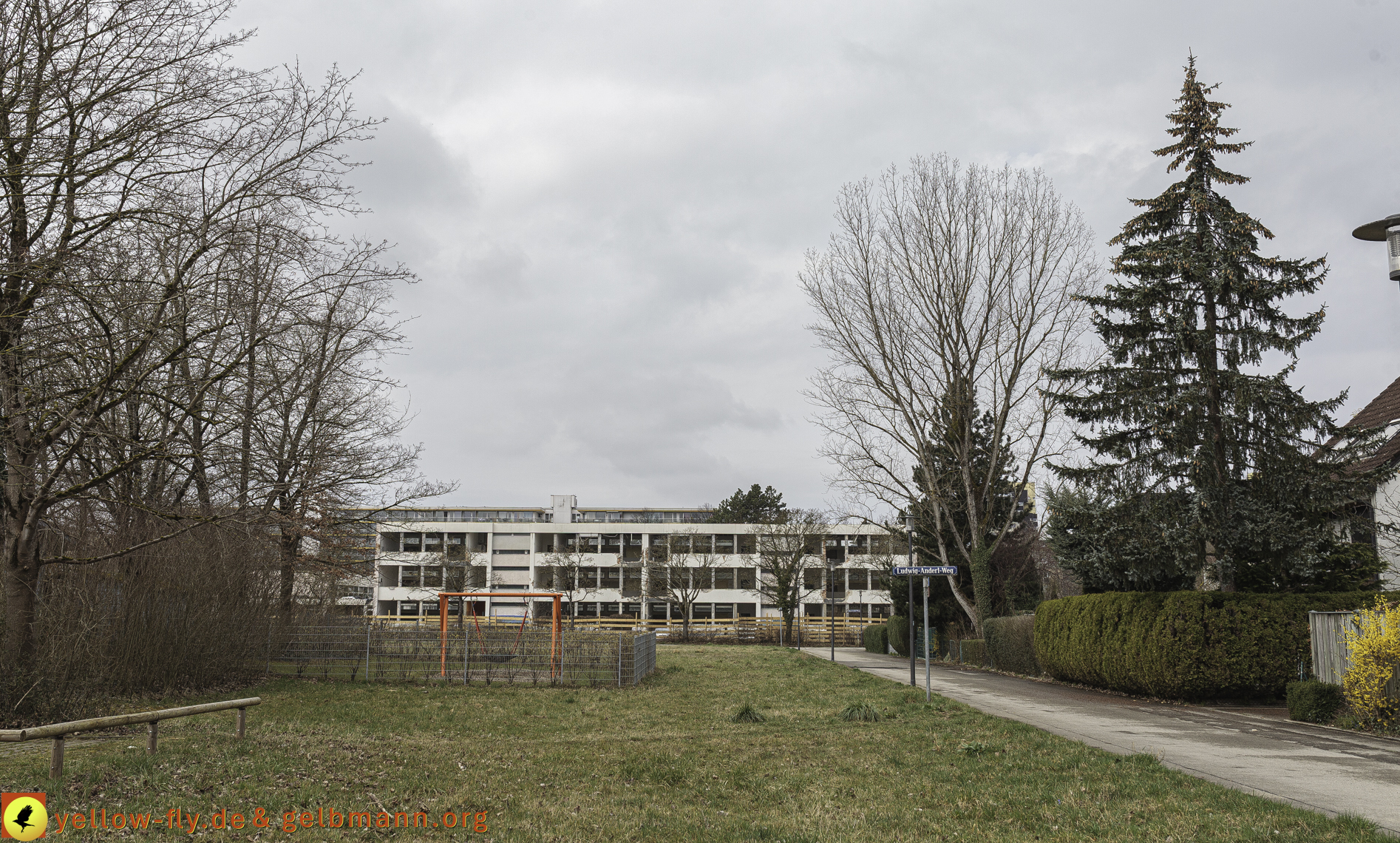 25.03.2025 - Abriss der Grundschule am Karl-Marx-Ring