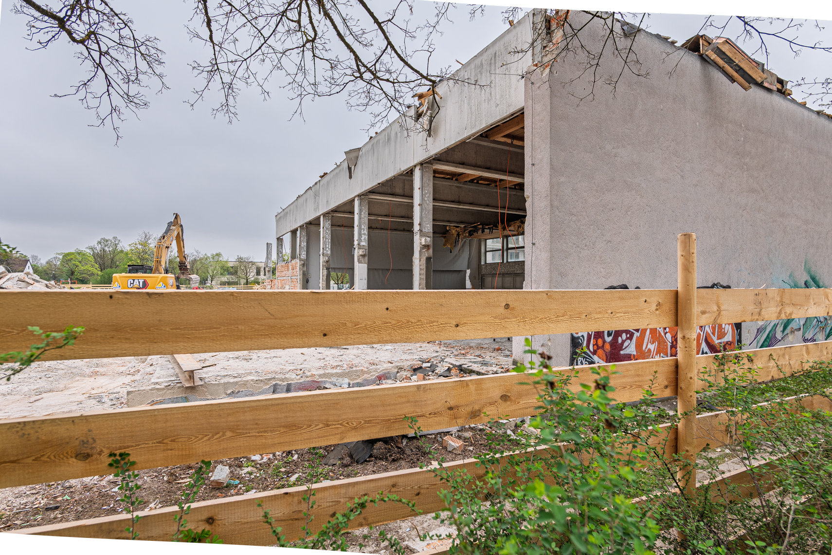 16.04.2025 - Abriss der Grundschule am Karl-Marx-Ring