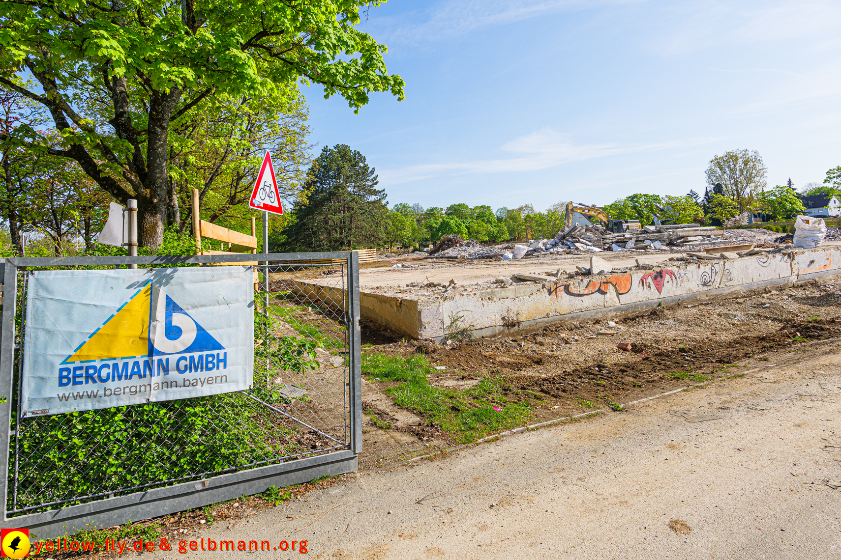 28.04.2025 - Abriss der Grundschule am Karl-Marx-Ring