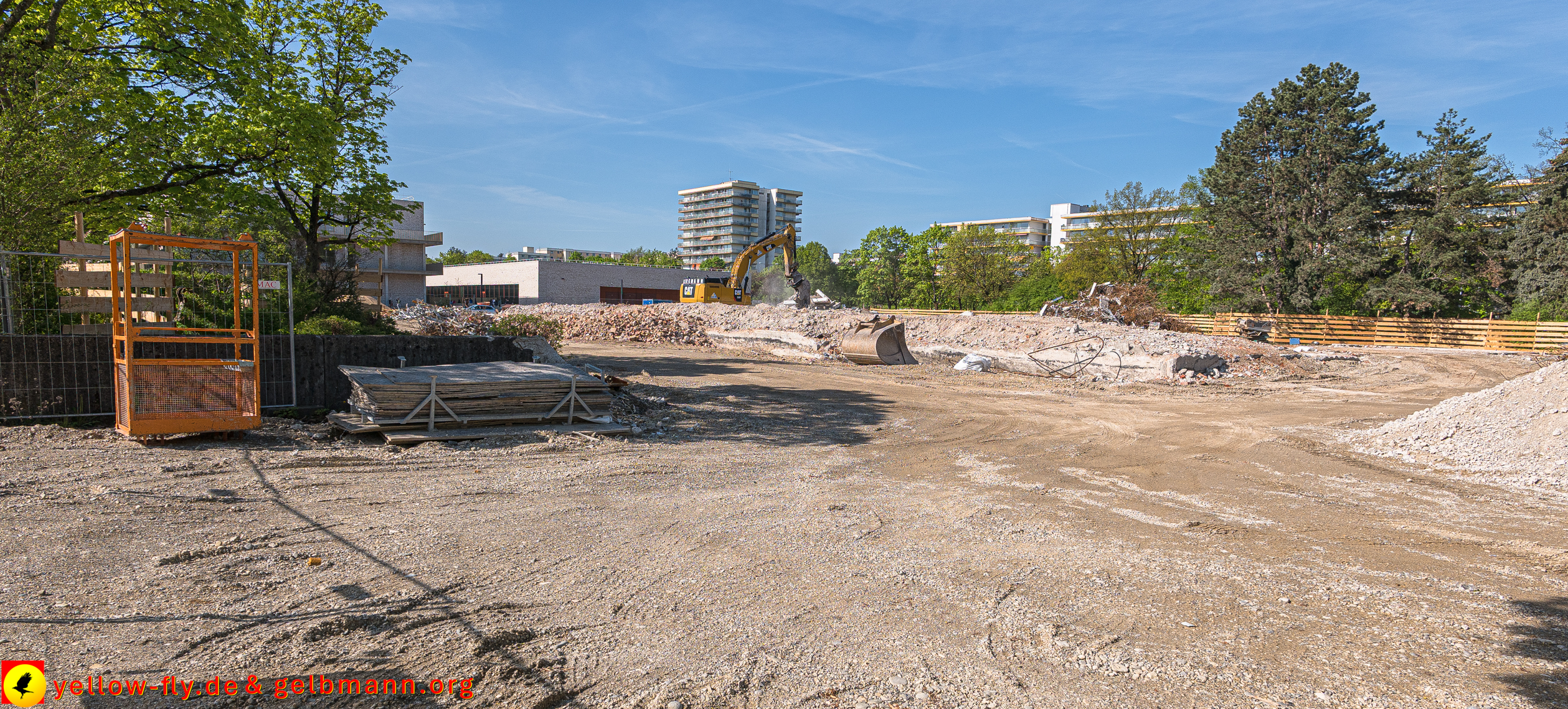 28.04.2025 - Abriss der Grundschule am Karl-Marx-Ring