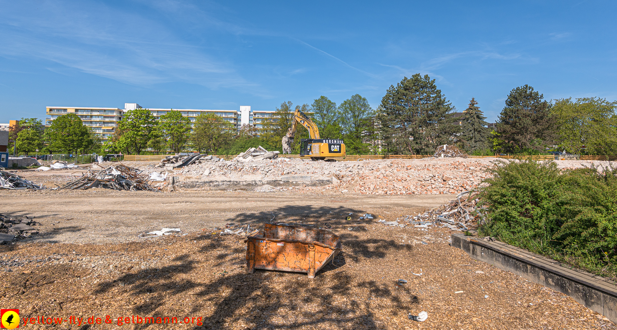 28.04.2025 - Abriss der Grundschule am Karl-Marx-Ring