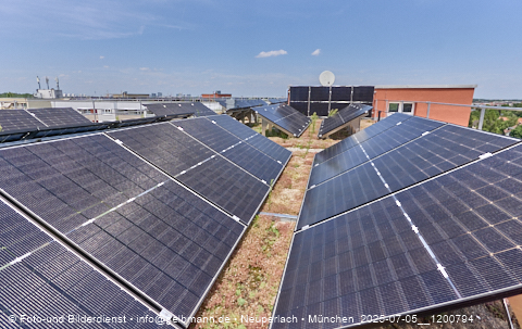 05.07.2025 - Dachbegehung mit der Münchner Wohnen am Karl-Marx-Ring 11-21 in Neuperlach