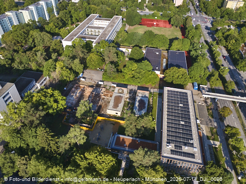 14.07.2025 - Abrissarbeiten des alten Kindergartens an der Heinrich-Wieland-Straße 3 in Neuperlach