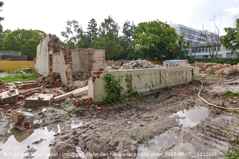 17.07.2025 - Abrissbaustelle Kindergarten an der Heinrich-Wieland-Strasse in Neuperlach