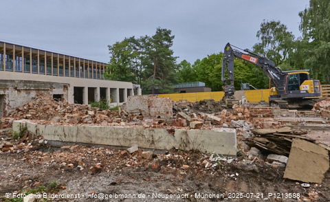 21.07.2025 - Abriss des alten Kindergartens in Neuperlach
