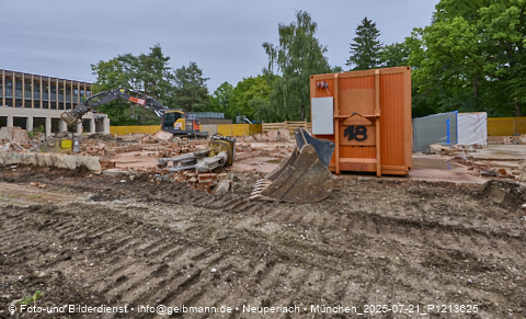 21.07.2025 - Abriss des alten Kindergartens in Neuperlach