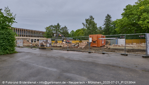 21.07.2025 - Abriss des alten Kindergartens in Neuperlach