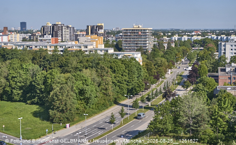 25.08.2025 - DEMOS-Baustelle und BayernHeim-Baustelle Alexiqauartier in Neuperlach