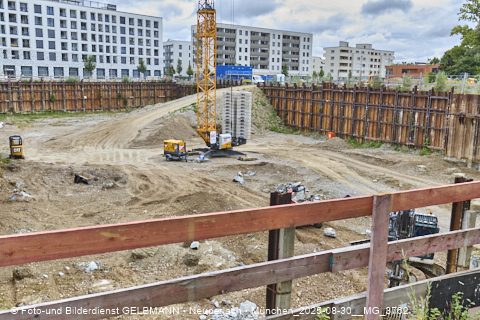 30.08.2025 - DEMOS-Baustelle und BayernHeim-Baustelle Alexiqauartier und BayernHeim in Neuperlach