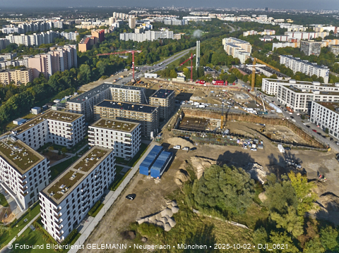 02.10.2025 - Baustelle BayernHeim und DEMOS im Alexisquartier