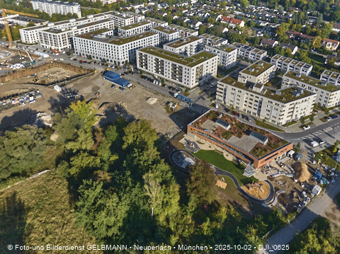 02.10.2025 - Baustelle BayernHeim und DEMOS im Alexisquartier