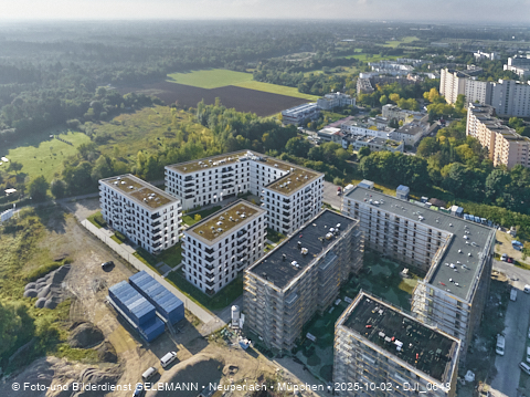 02.10.2025 - Baustelle BayernHeim und DEMOS im Alexisquartier