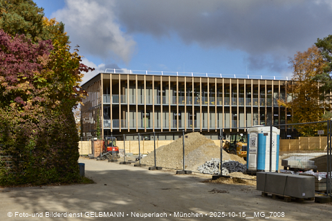 15.10.2025 - Spielplatz im Kindergarten Haus für Kinder in Neuperlach