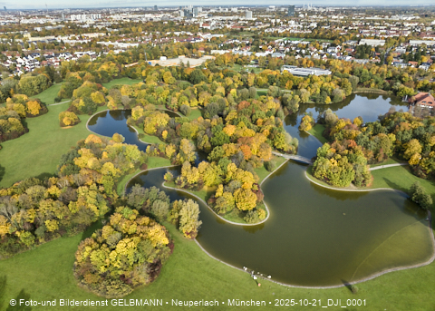 21.10.2025 - der Ostpark mit See und Biergarten im Herbst 2025