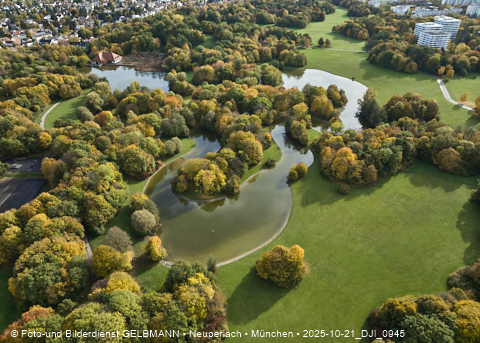 21.10.2025 - der Ostpark mit See und Biergarten im Herbst 2025
