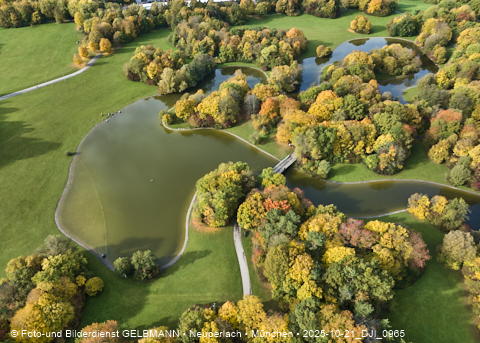 21.10.2025 - der Ostpark mit See und Biergarten im Herbst 2025