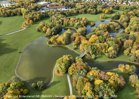 21.10.2025 - der Ostpark mit See und Biergarten im Herbst 2025