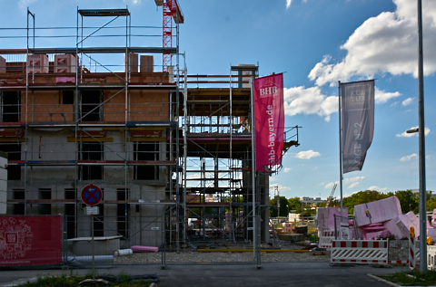 11.08.2018 - Rundgang um die Baustelle Kulturquadrat mit den LOGEN