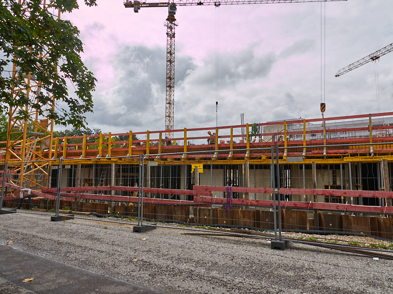 21.08.2019 - Unsere LOGE No.1 und LOGE No.2 mit fast fertiger Fassade und Dachpergola