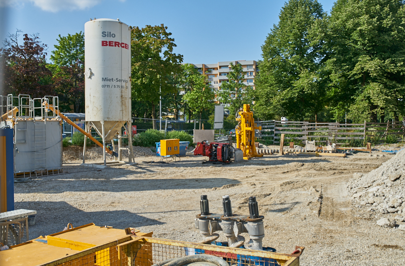 30.08.2019 - Die Spundwände sind vorerst gebohrt