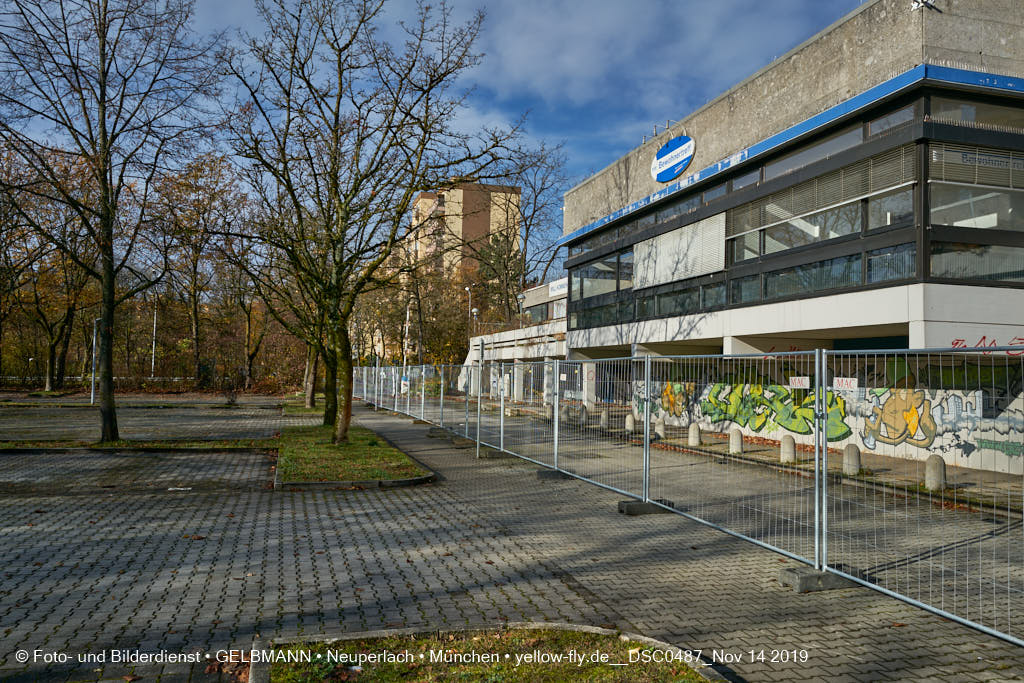 14.11.2019 - Das Quiddezentrum kurz vor dem Abriss in Neuperlach
