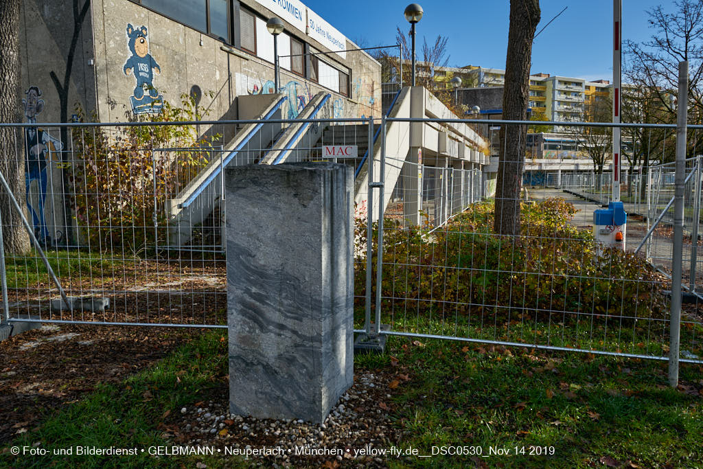 14.11.2019 - Das Quiddezentrum kurz vor dem Abriss in Neuperlach