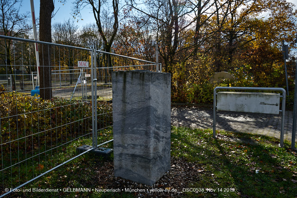 14.11.2019 - Das Quiddezentrum kurz vor dem Abriss in Neuperlach