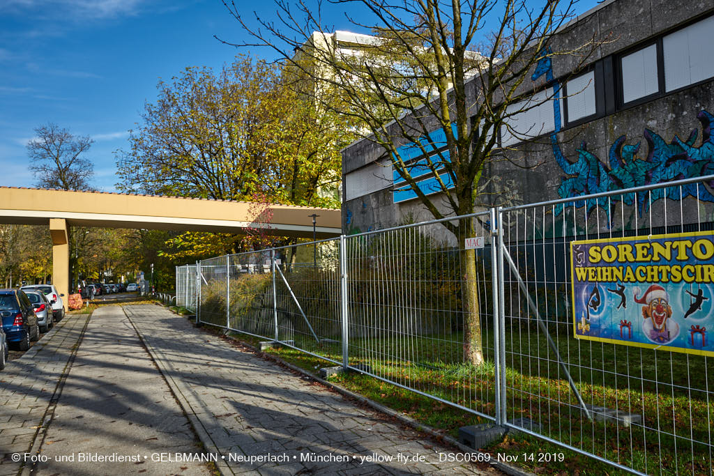 14.11.2019 - Das Quiddezentrum kurz vor dem Abriss in Neuperlach