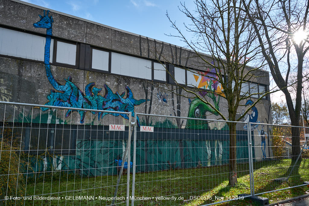 14.11.2019 - Das Quiddezentrum kurz vor dem Abriss in Neuperlach