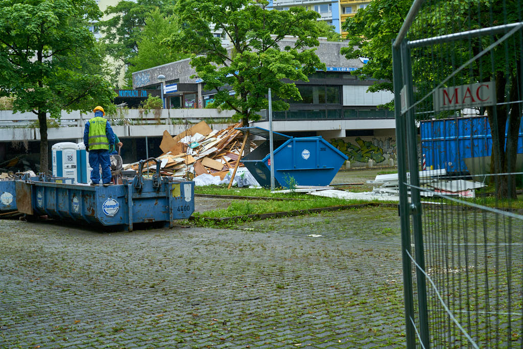 15.07.2021 - Entkernung im Quiddezentrum in Neuperlach