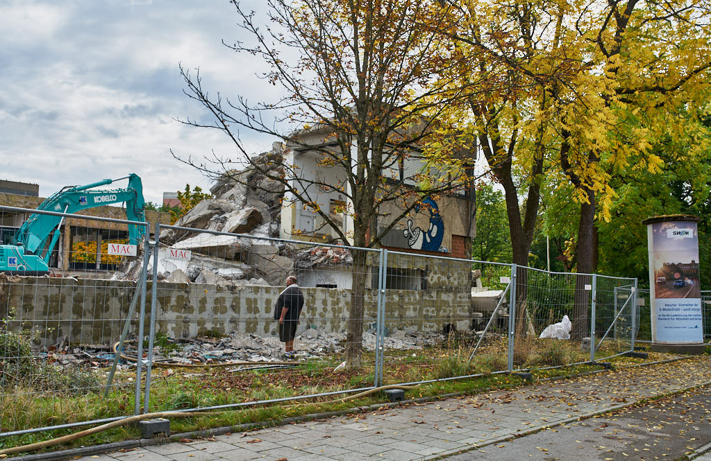 29.09.2021 - Abrissbegin des Quiddezentrums in Neuperlach