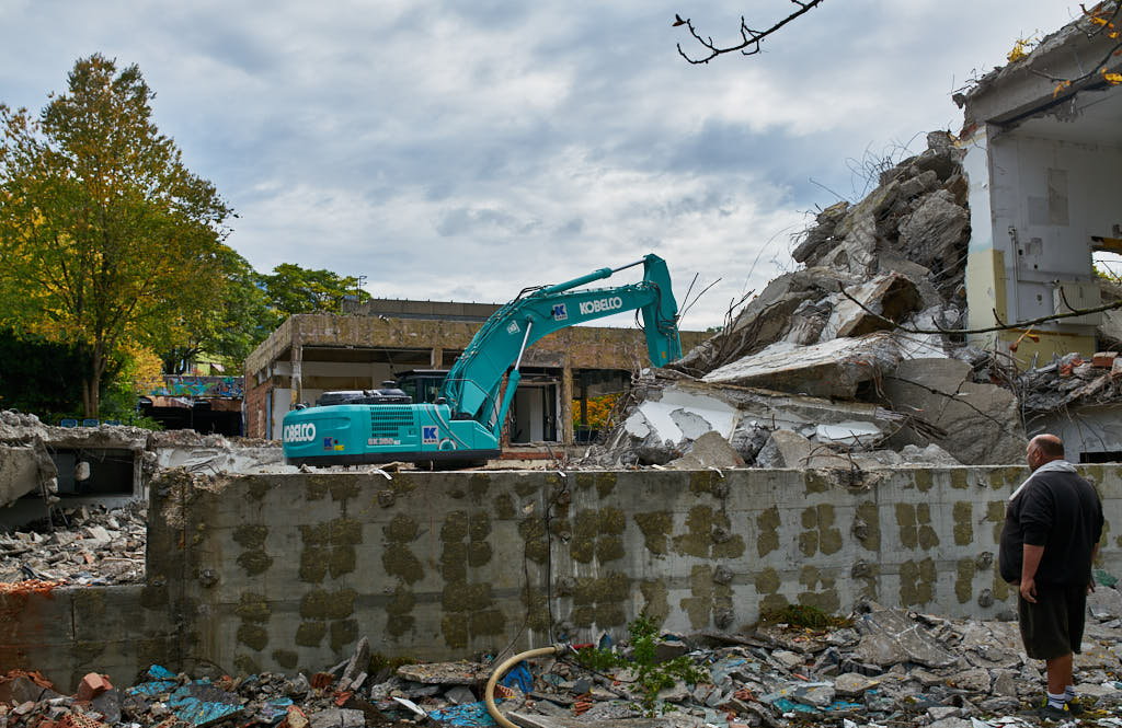 29.09.2021 - Abrissbegin des Quiddezentrums in Neuperlach