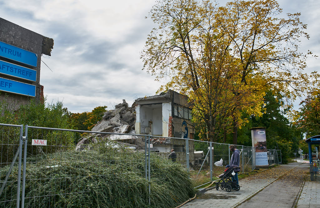 29.09.2021 - Abrissbegin des Quiddezentrums in Neuperlach