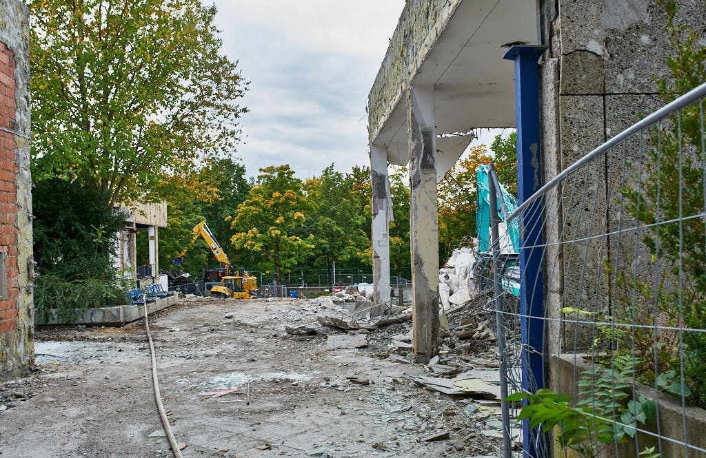 29.09.2021 - Abrissbegin des Quiddezentrums in Neuperlach
