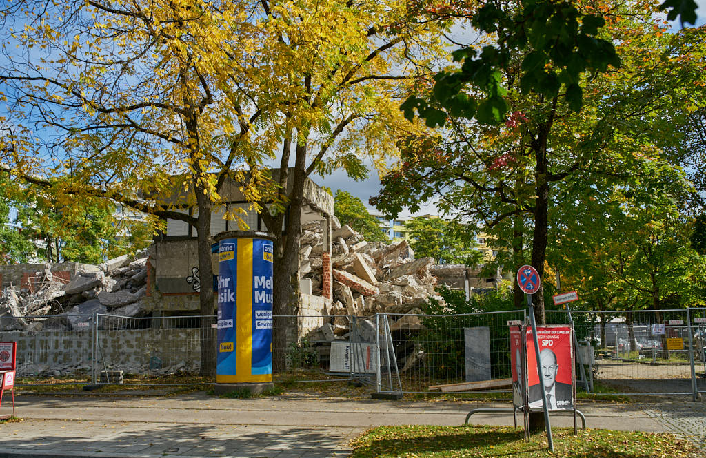 30.09.2021 - Abrissbegin des Quiddezentrums in Neuperlach
