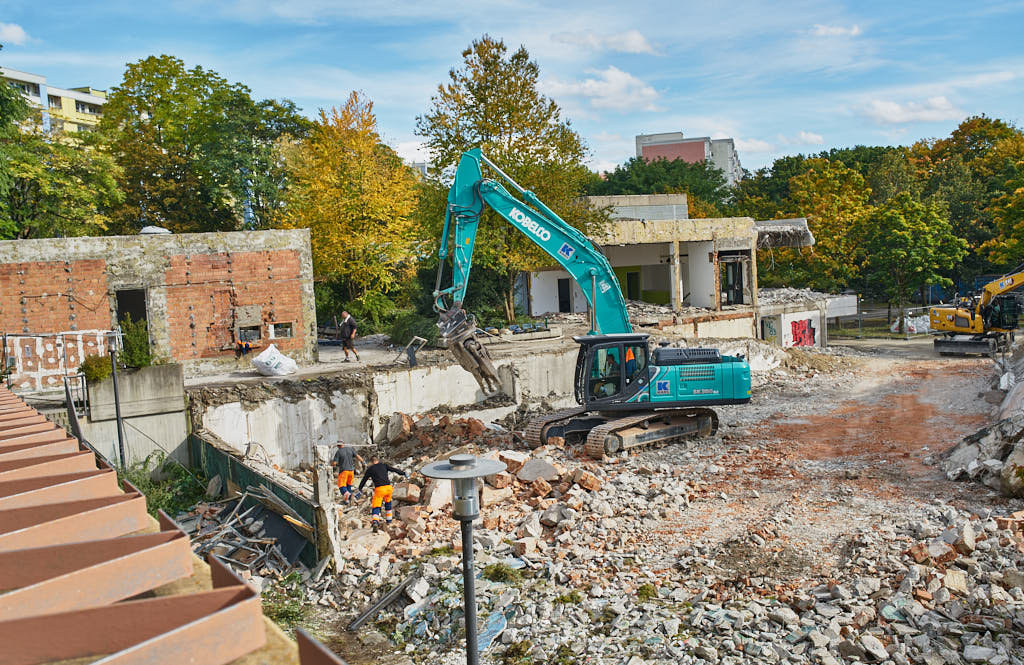 30.09.2021 - Abrissbegin des Quiddezentrums in Neuperlach