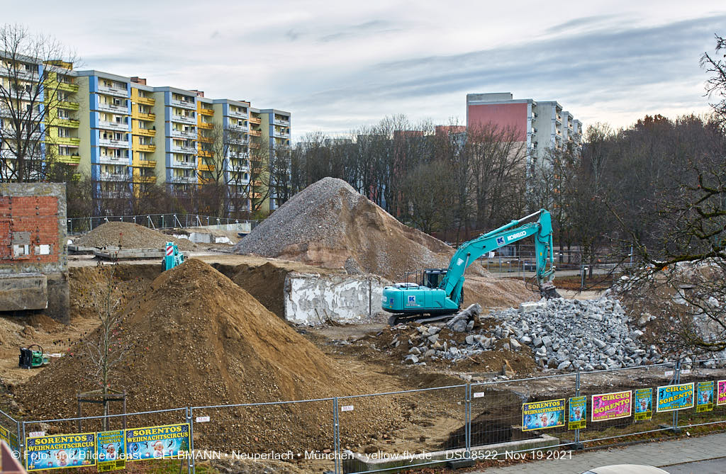 19.11.2021 - Abriss-Baustelle Quiddezentrum in Neuperlach