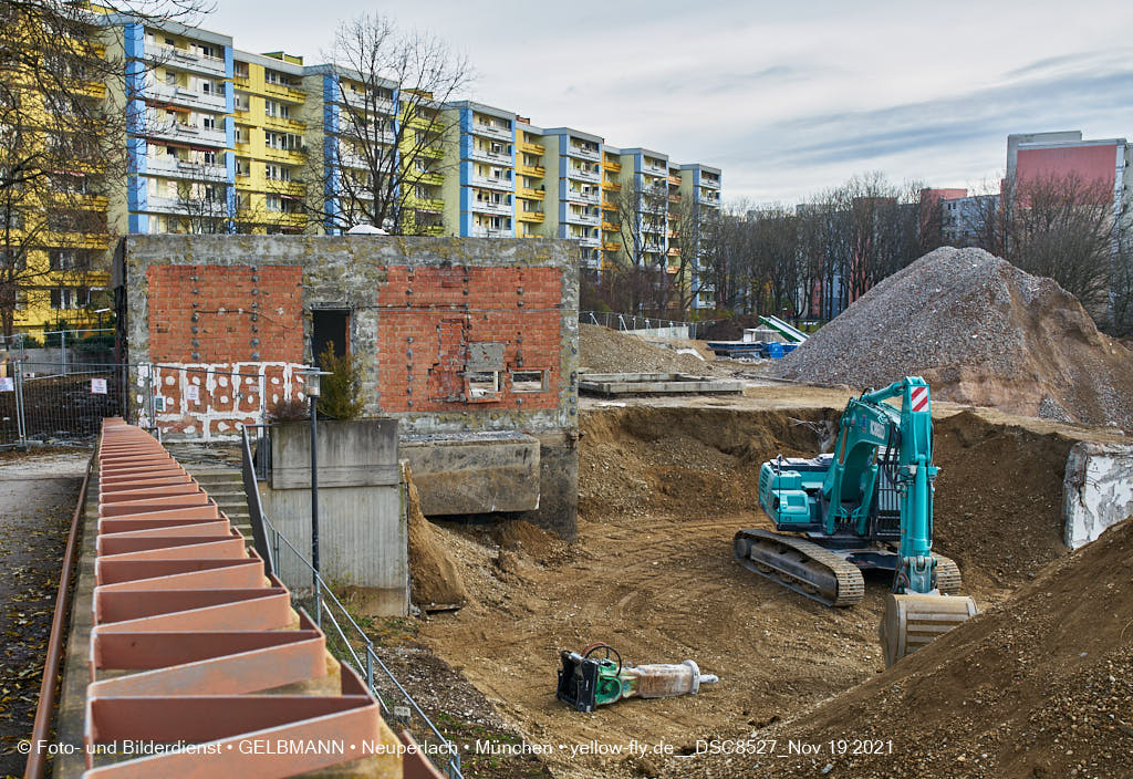 19.11.2021 - Abriss-Baustelle Quiddezentrum in Neuperlach