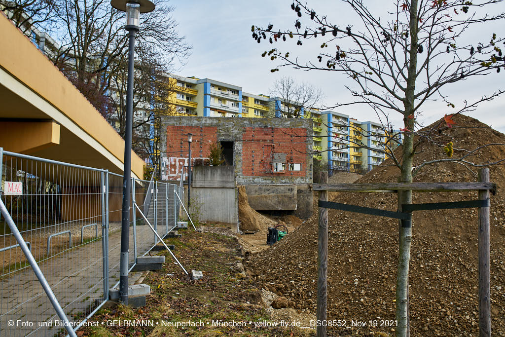 19.11.2021 - Abriss-Baustelle Quiddezentrum in Neuperlach